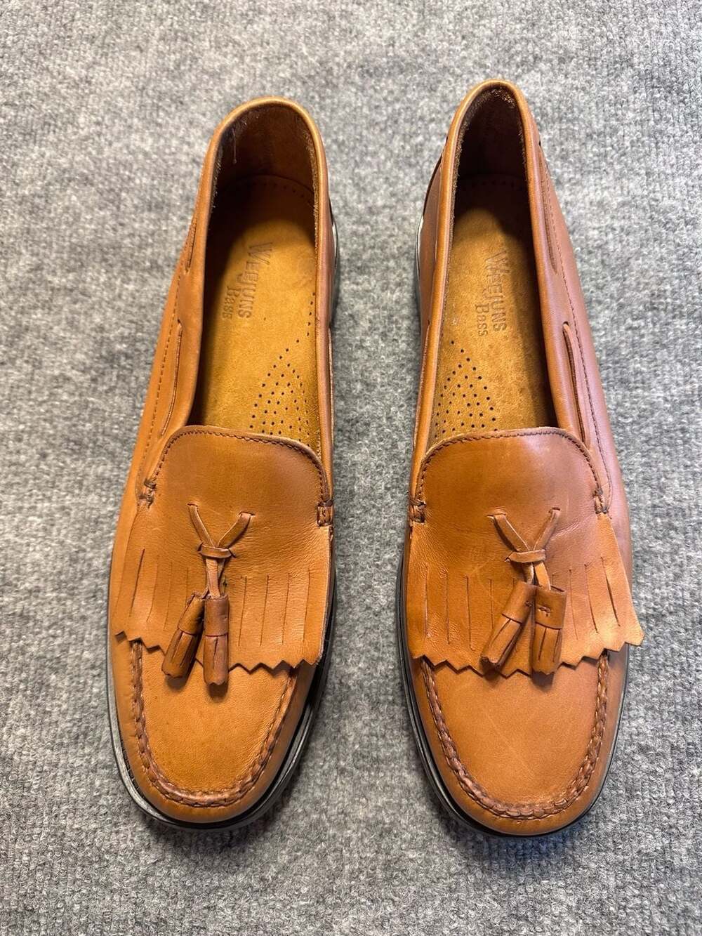 G.H. Bass Weejuns Leather Kiltie Tassel Loafers Made in USA Tan Preppy Office